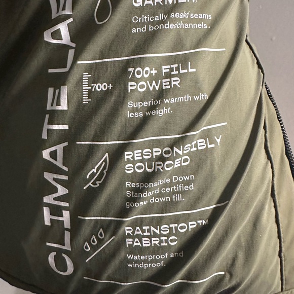 Aritzia Super Puff 2 O - Picture 4 of 7